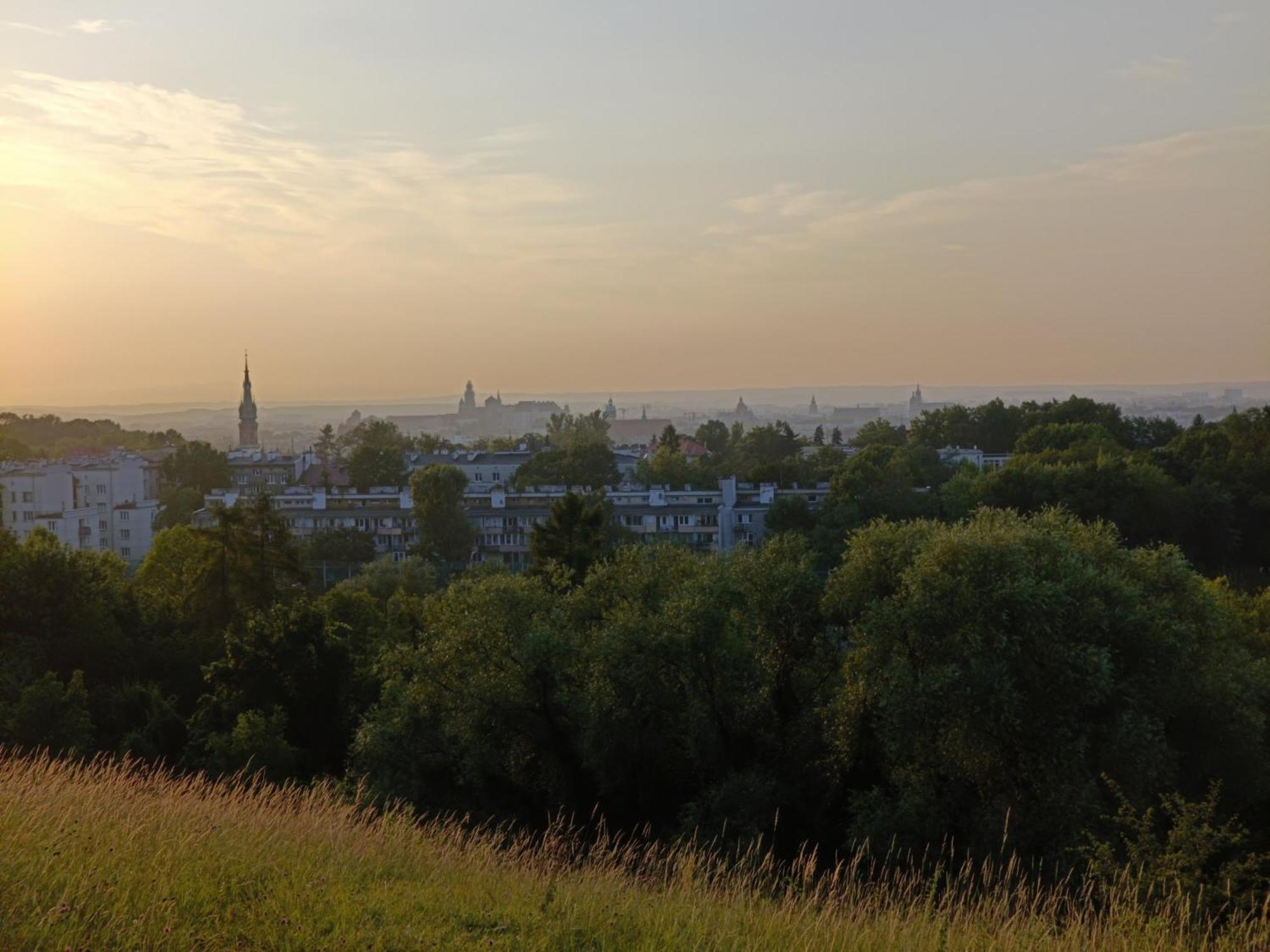 Pokoje Przytulnie Jak W Domu Cracovia Exterior foto